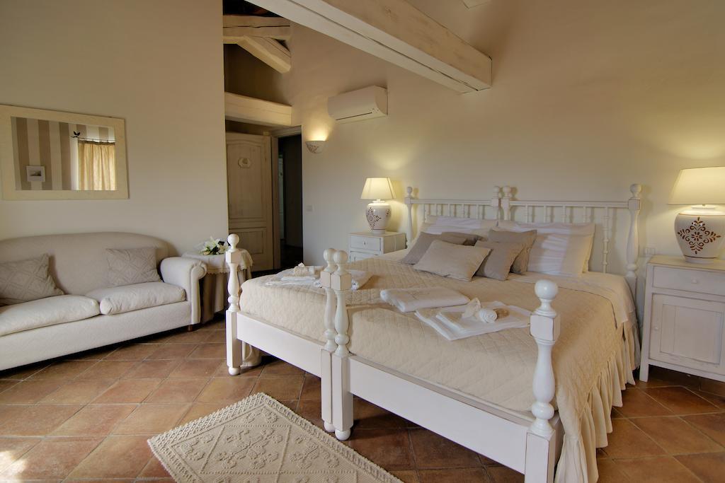 Domus Corallia-Luxury Rooms Porto Rotondo Δωμάτιο φωτογραφία