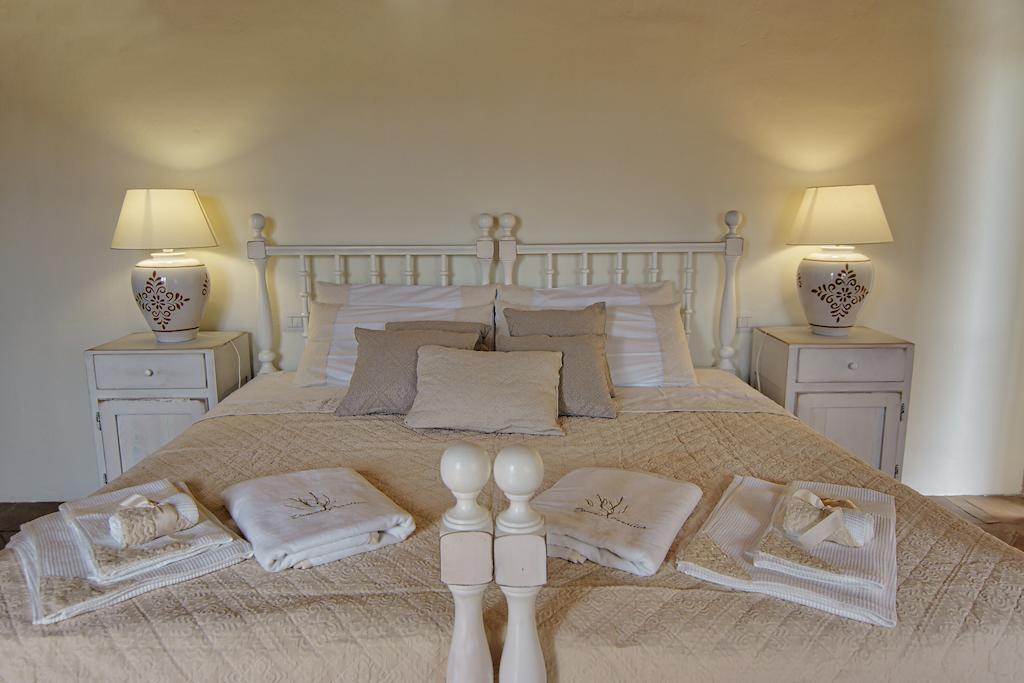 Domus Corallia-Luxury Rooms Porto Rotondo Δωμάτιο φωτογραφία