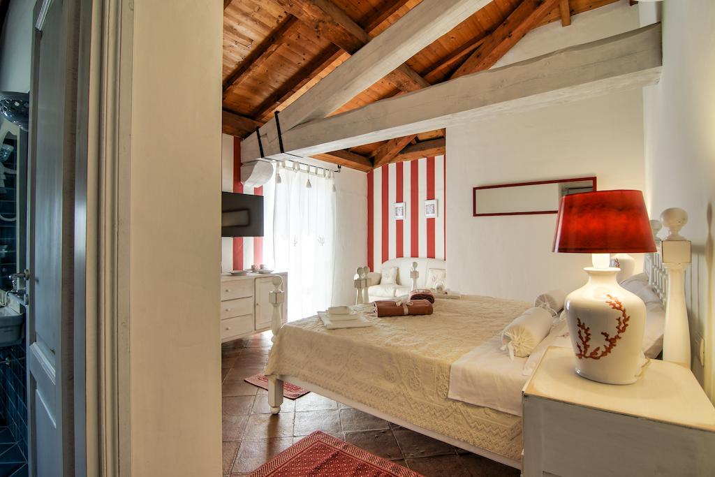 Domus Corallia-Luxury Rooms Porto Rotondo Δωμάτιο φωτογραφία