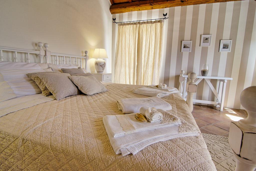 Domus Corallia-Luxury Rooms Porto Rotondo Δωμάτιο φωτογραφία