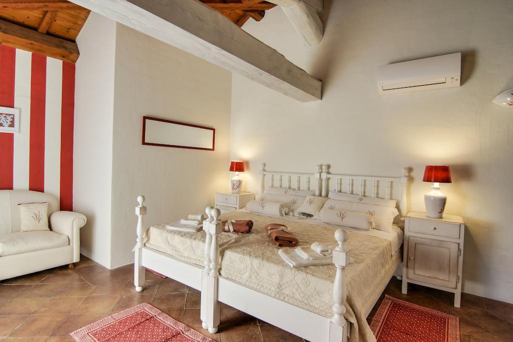 Domus Corallia-Luxury Rooms Porto Rotondo Δωμάτιο φωτογραφία